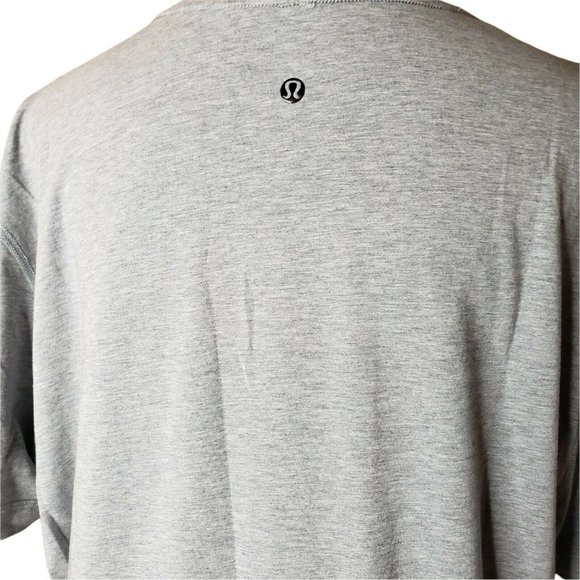 Lululemon T-Shirt Mens  P2P 20' Workout Gym Short Sleeve Gray Crew neck Soft - Picture 2 of 8